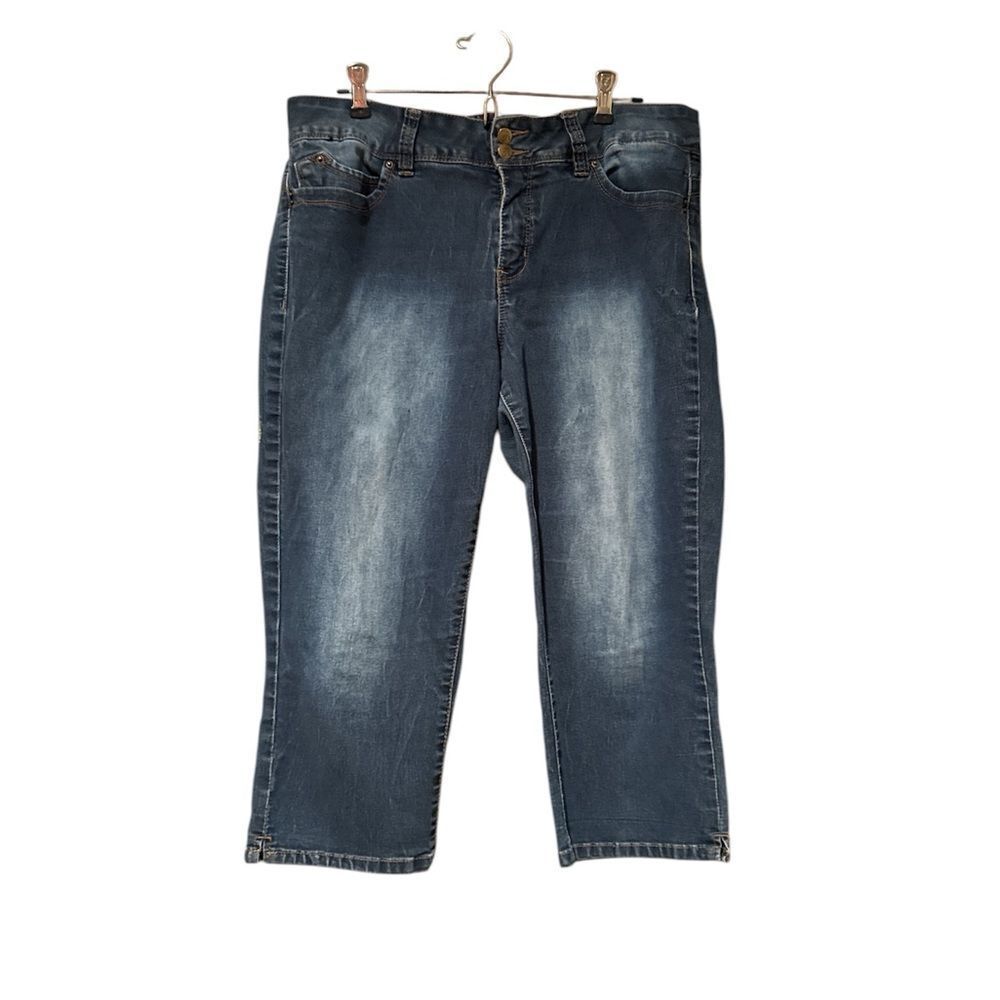 Want a Better Butt Blue Jean Capris Size 14